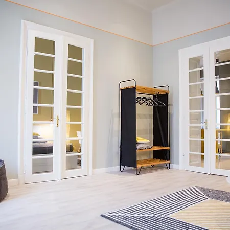 Apartment Posh Loft In The Centre Budapest