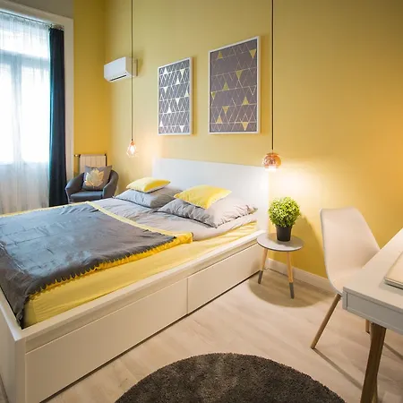 Apartment Posh Loft In The Centre Budapest